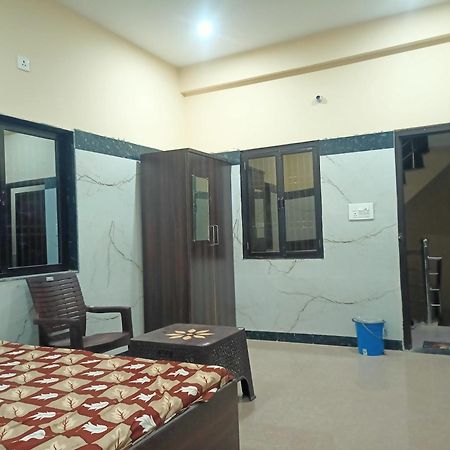 Shri Janki Vatika Hotel วรินดาวัน ภายนอก รูปภาพ