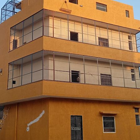 Shri Janki Vatika Hotel วรินดาวัน ภายนอก รูปภาพ