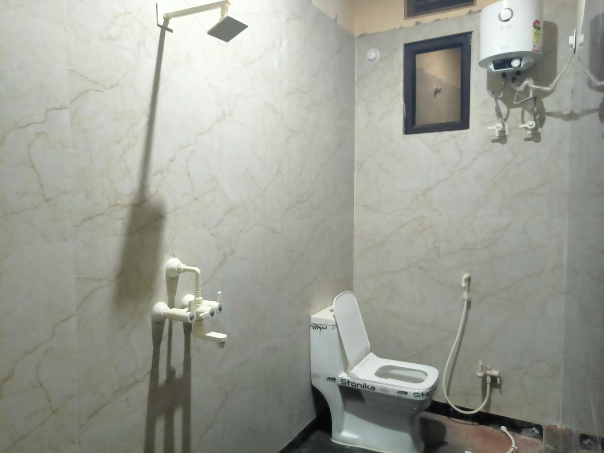 Shri Janki Vatika Hotel วรินดาวัน ภายนอก รูปภาพ