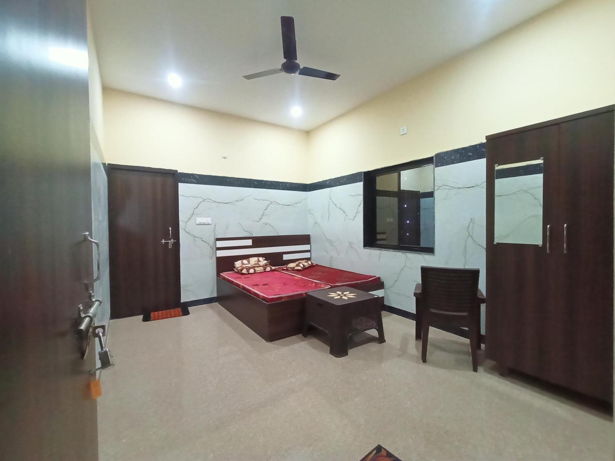 Shri Janki Vatika Hotel วรินดาวัน ภายนอก รูปภาพ